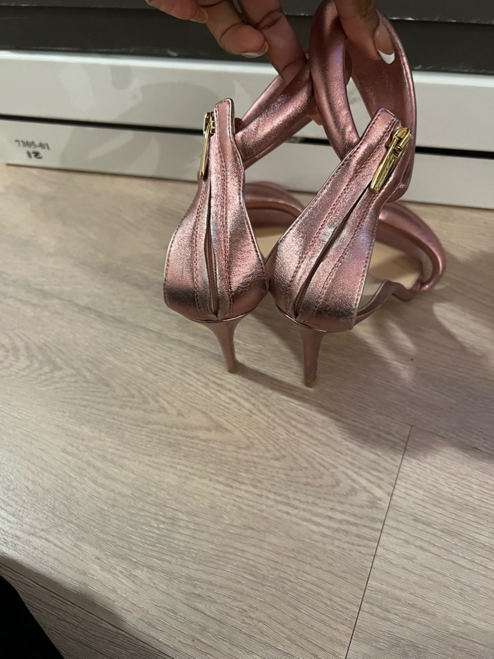 Gianvito Rossi Metallic Rose Pink Circular Accent Slingback Heels - Picture 6 of 8